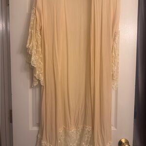 Elegant Cream Lace Trim Robe